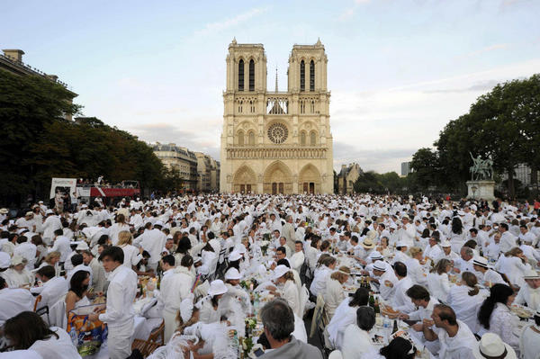White Dinner in front of Notre Dame Cathedral