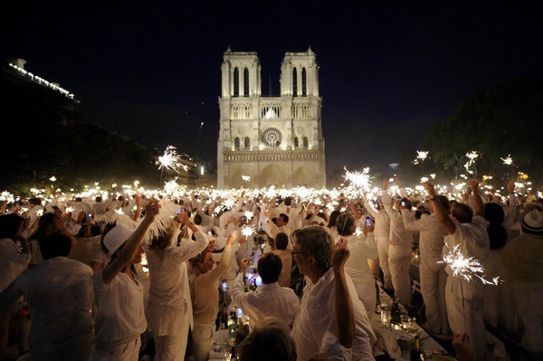 White Dinner in front of Notre Dame Cathedral