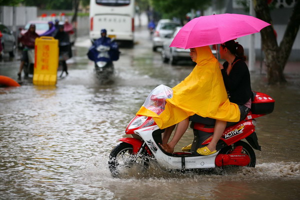 Nanjing overwhelmed by downpour