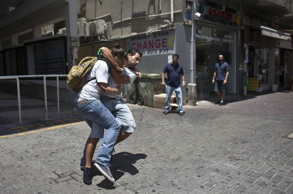 Snapshots: The world in 24 hours, June 30