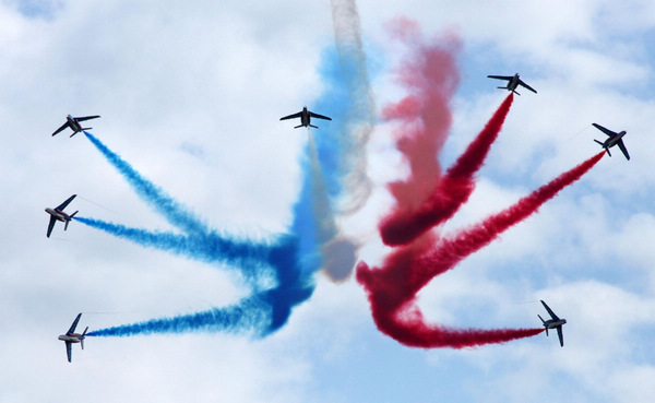 Gravity-defying stunts at Belgium air show