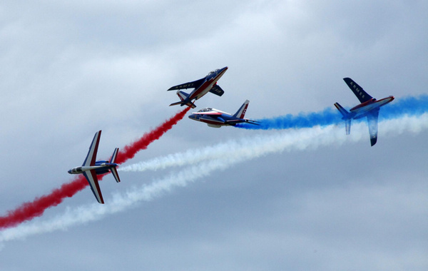 Gravity-defying stunts at Belgium air show