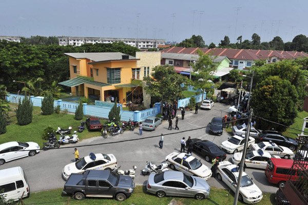 Malaysia police free 30 children held hostage