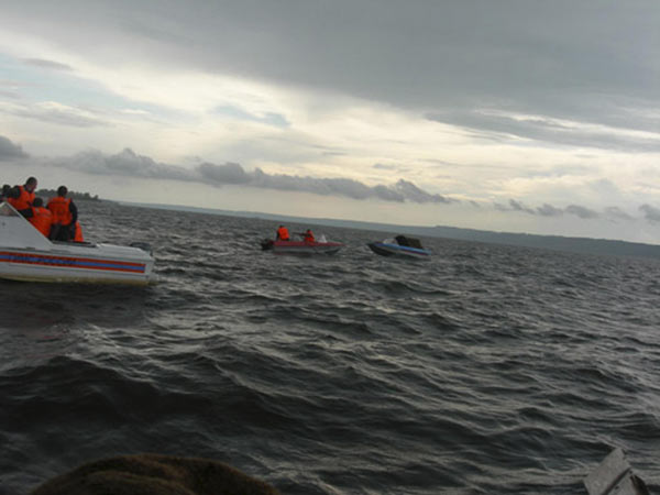 101 missing after boat sinks in Russia