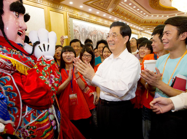 President Hu greets Taiwan performer