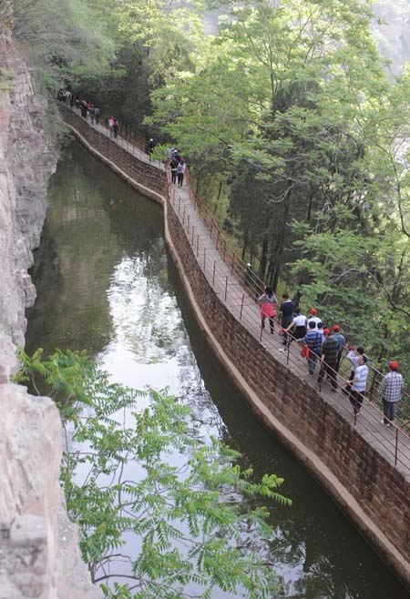 Province to renovate landmark canal amid drought