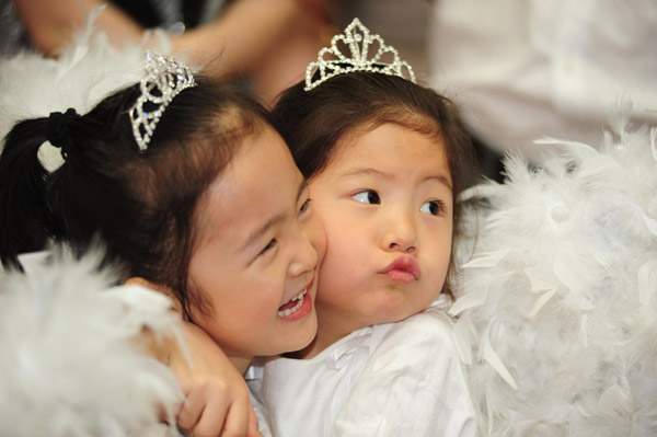 Kindergarten graduates honored with ceremony