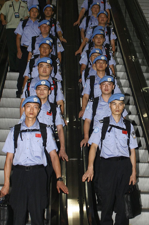 China's peacekeeping squad leaves for Liberia