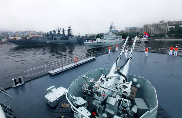 PLA Navy formation visits Russian port