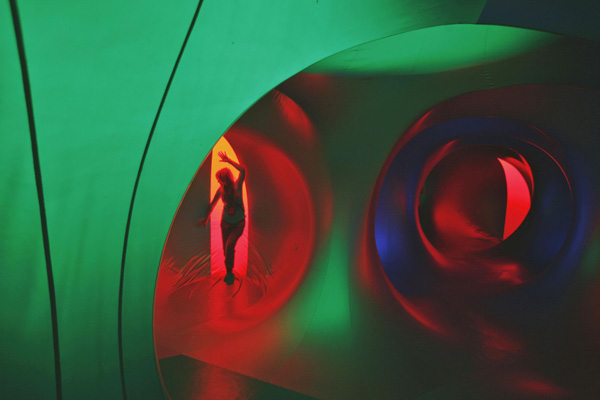 Wonderful 'Luminarium' fascinates visitors in Lisbon
