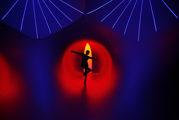 Wonderful 'Luminarium' fascinates visitors in Lisbon