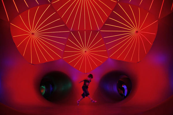 Wonderful 'Luminarium' fascinates visitors in Lisbon
