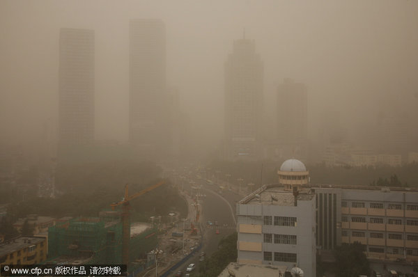 Sandstorm strikes NW China