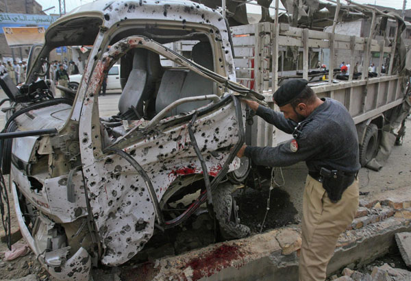 Blast kills 5, wounds 14 in Pakistan