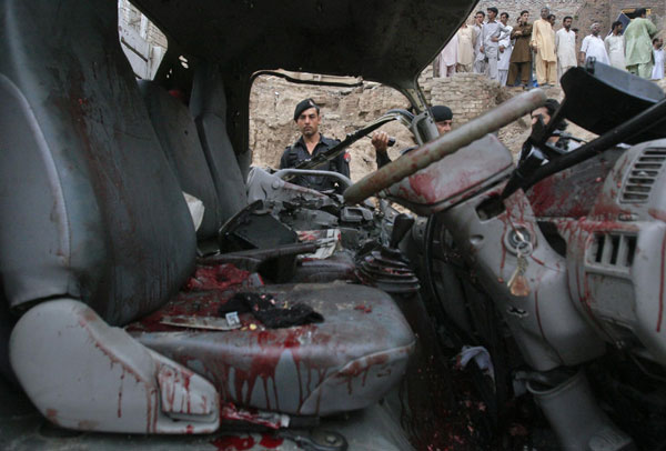 Blast kills 5, wounds 14 in Pakistan