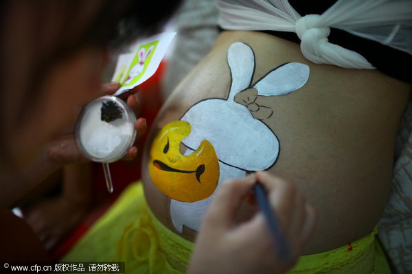 Universiade fever catches mothers-to-be