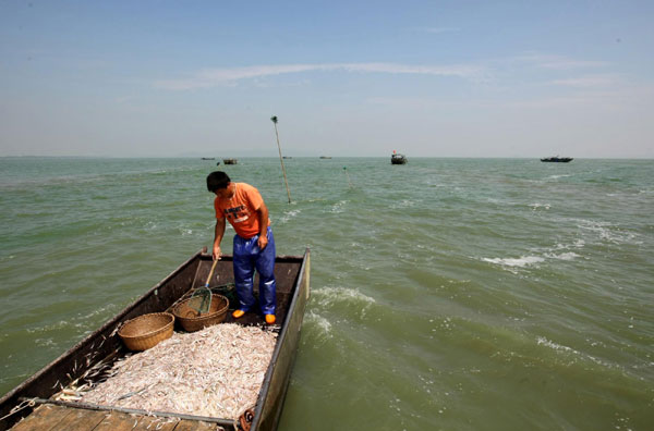 Taihu reopens to fishing after long closure