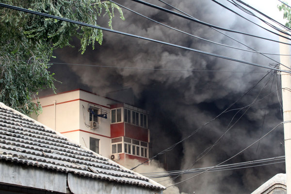 Market destroyed by fire in Beijing