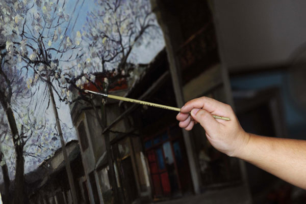 Painter captures traditional streets for posterity