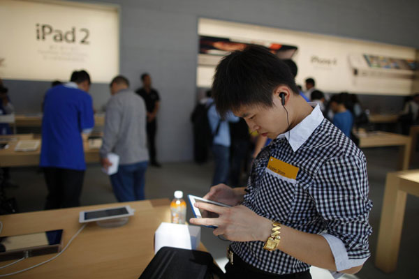 Largest Apple store in Chinese mainland opens