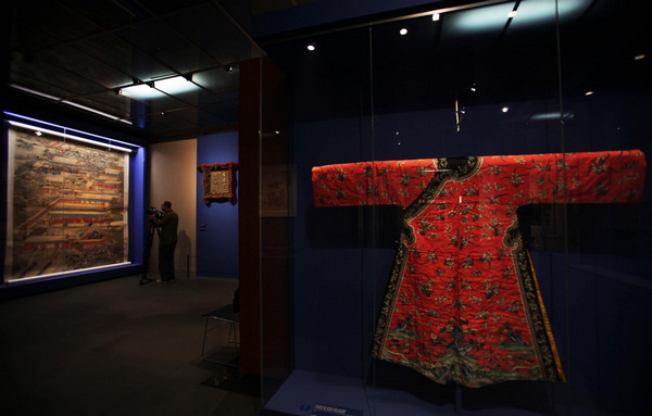 Chinese Forbidden City exhibits open at Louvre