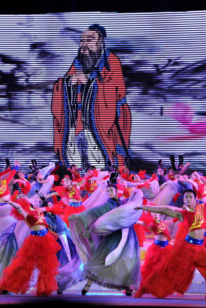 Dancing opera about Confucius staged in E China