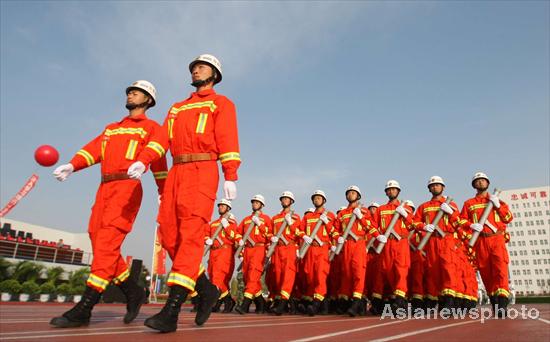 Massive fire rescue drill held in NE China city