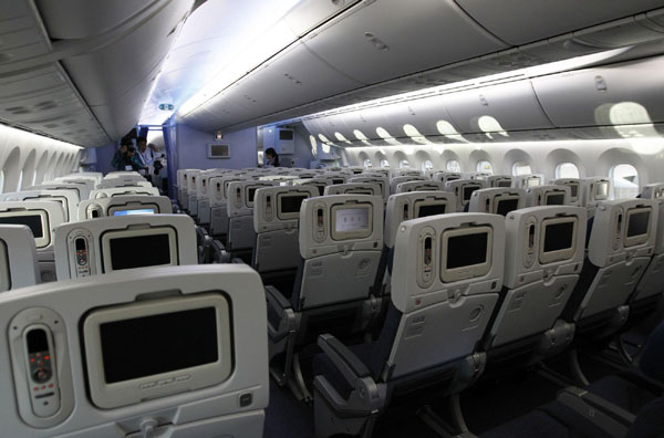 A look inside the New Boeing 787 Dreamliner