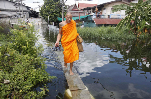 Thailand floods continue
