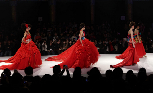 Wedding dress show at China Fashion Week