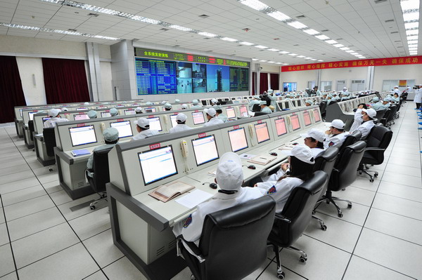 China to launch Shenzhou VIII early Tuesday
