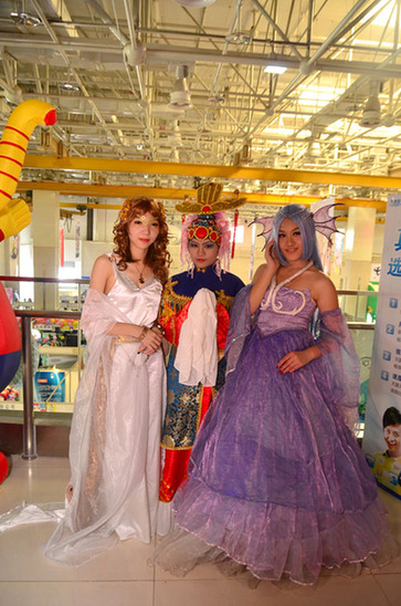 Cosplay comes out in Xiamen
