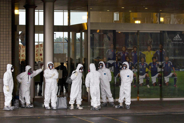 Media allowed into Japan's tsunami-hit nuke plant