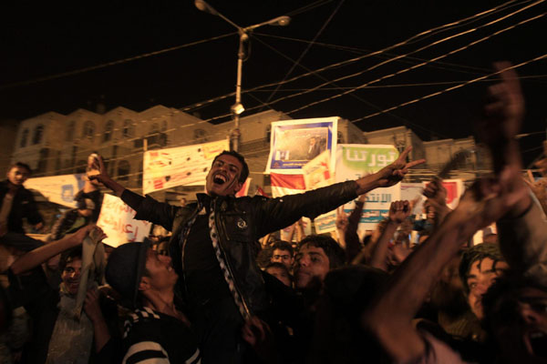 Yemen's president signs deal to step down