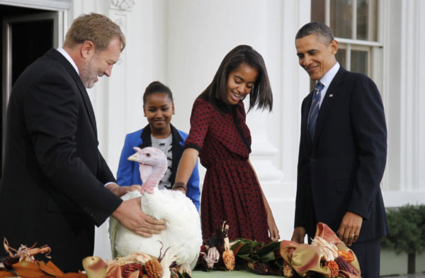 Obama pardons Thanksgiving Turkey at White House
