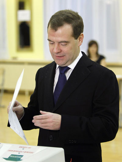 Russians vote for new parliament