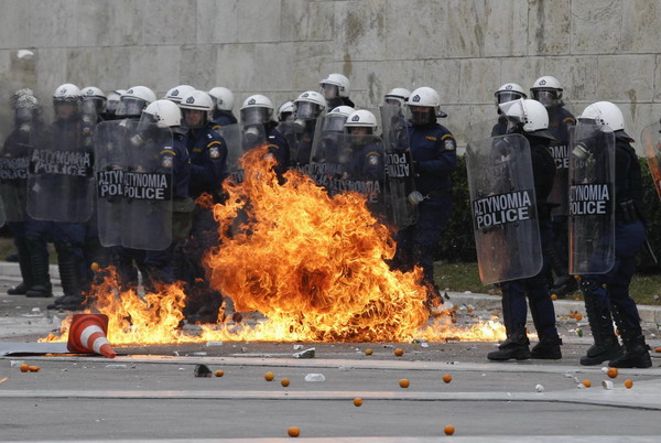 Greek police fire tear gas at protesters in Athens