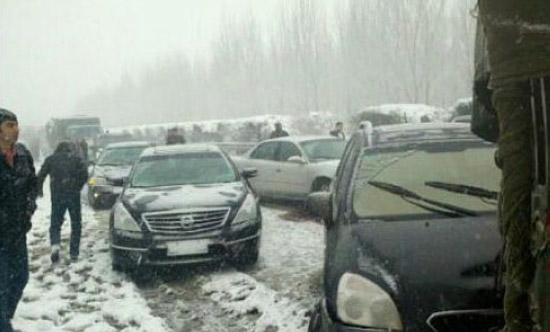 Dozens injured in 100 vehicle pile up