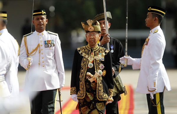 Malaysian king assumes throne a second time