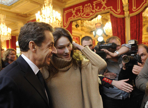 Sarkozy and wife celebrate Christmas at Elysee