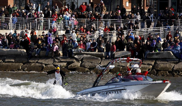'The Water-Skiing Santa' kicks off in Washington