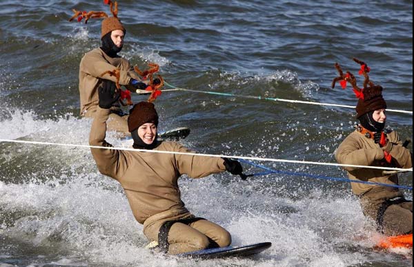 'The Water-Skiing Santa' kicks off in Washington
