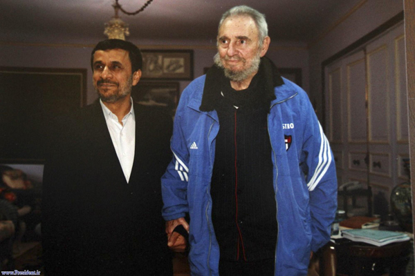 Iranian President Ahmadinejad meets with Castro