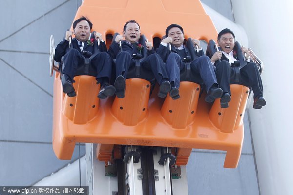 World's tallest ride opens in Guangzhou