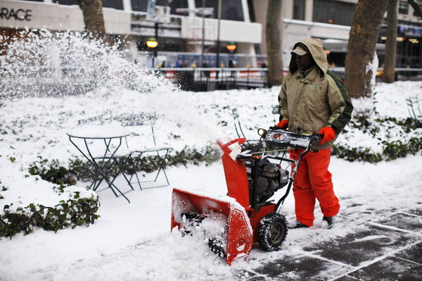 First snow storm in New York in 2012