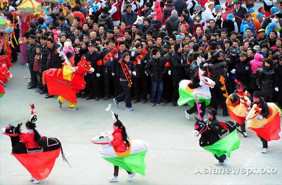 Cultural ceremony staged in NW China