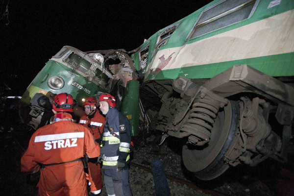 15 killed, 56 injured in Polish trains crash