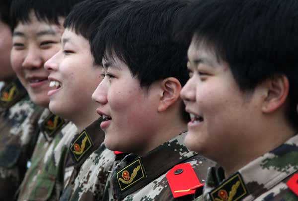 Soldiers in E China compete for Women’s Day