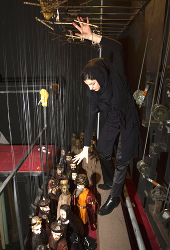 Iranian puppet performance