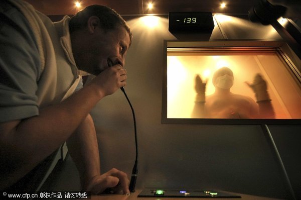 Man endures -140 C for 15 mins